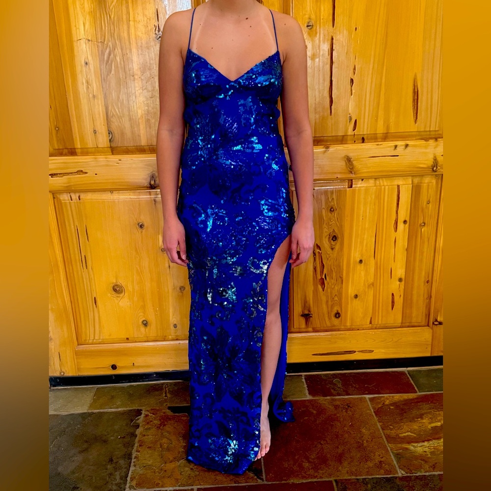 Beautiful royal blue long sequined gown in size 7/8.